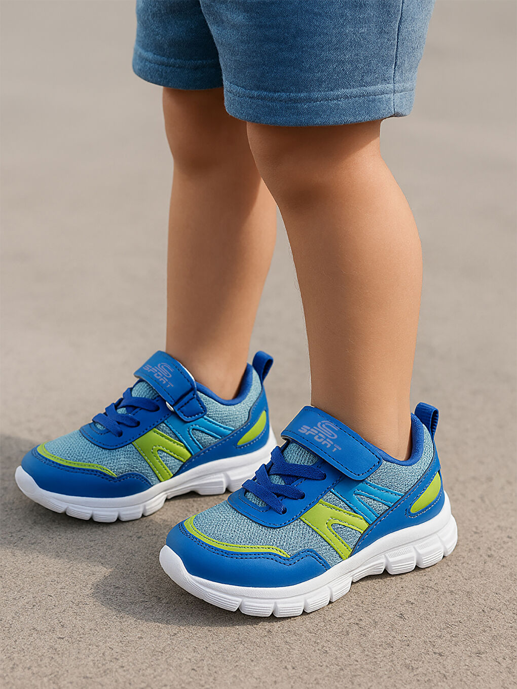 کفش های پیاده روی و دویدن سیویل