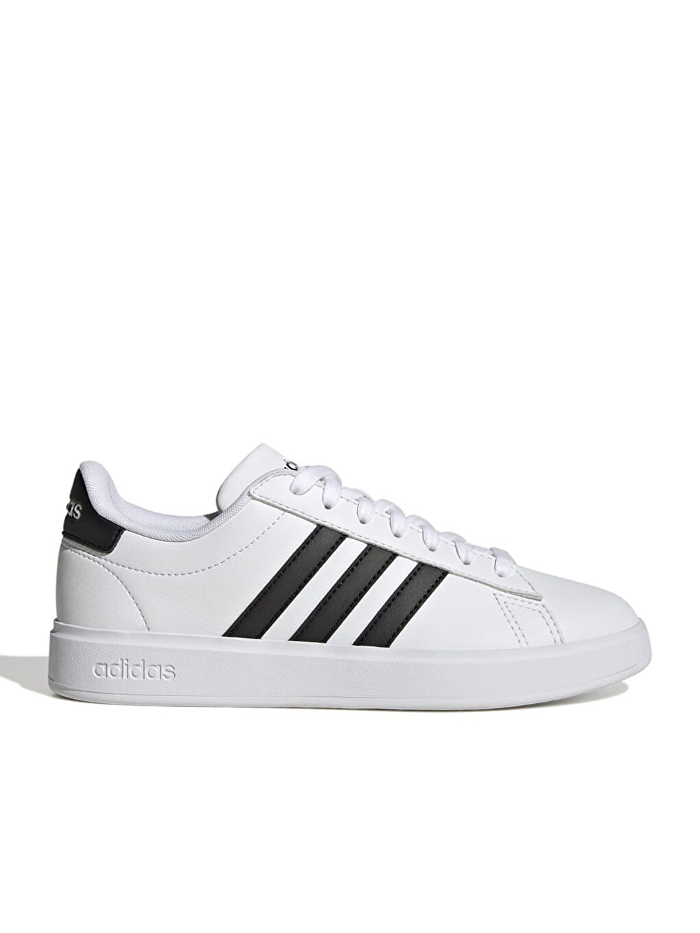 اسنیکر آدیداس