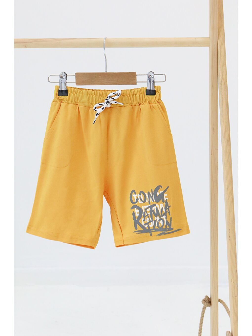 شورت توفیسان