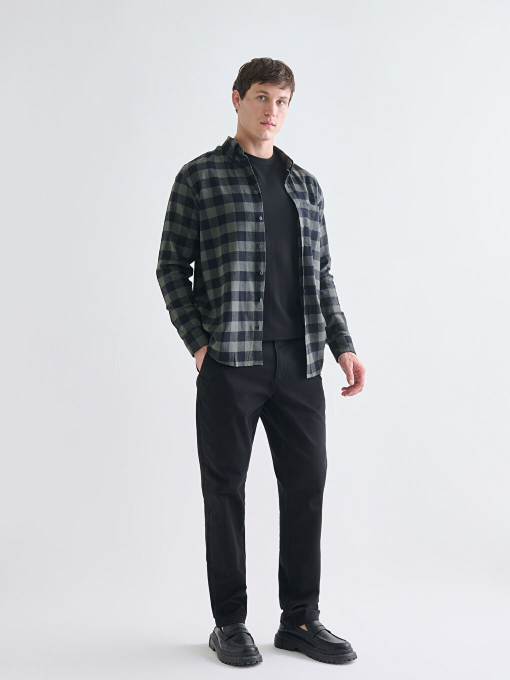 شلوار چینو ال سی وایکیکی